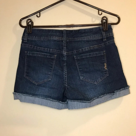 Daisy Fuentes Cuffed Dark Wash Denim Shorts 2 - Picture 3 of 9